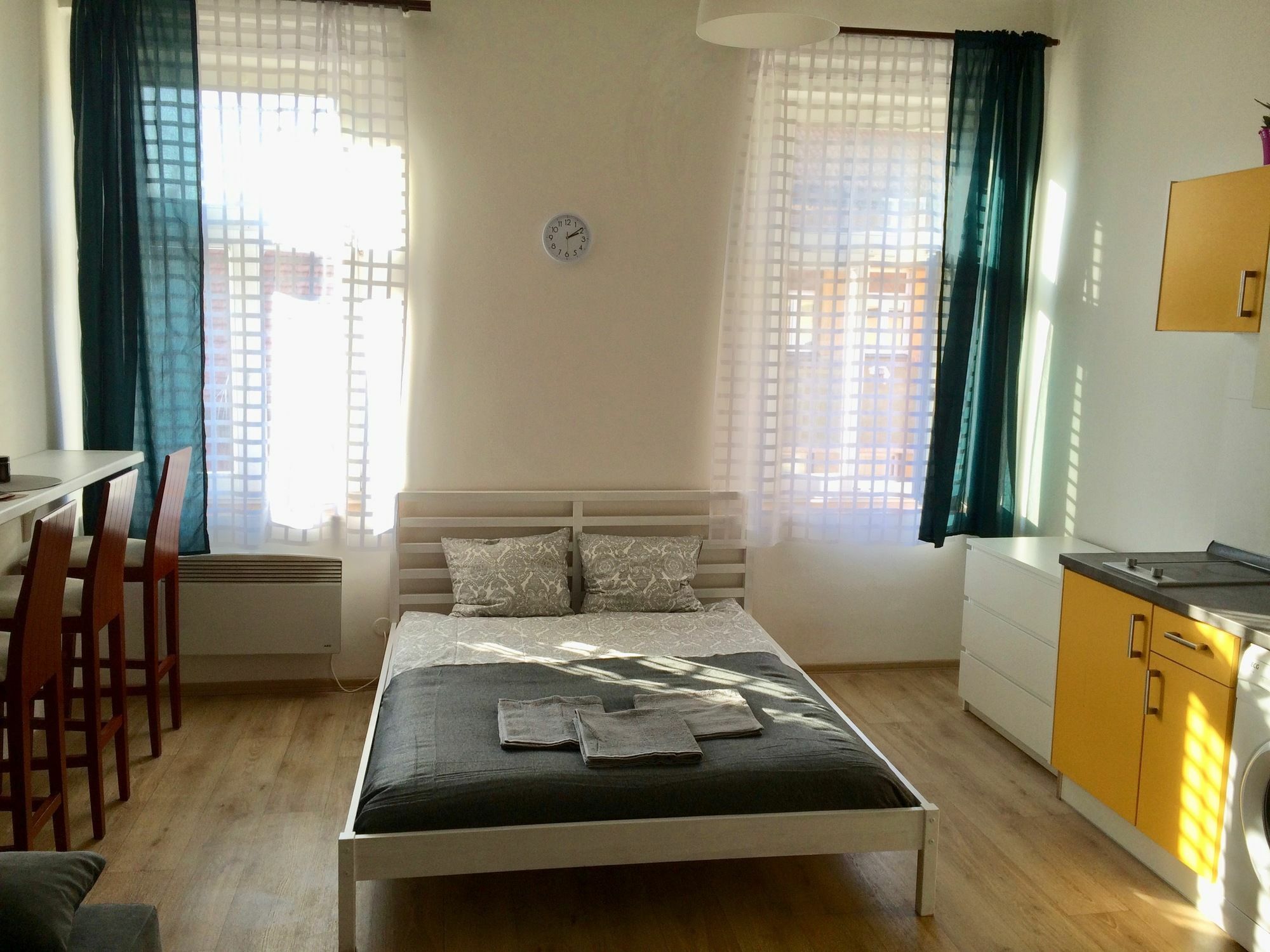 Residence Vita Nejedleho Praga Esterno foto